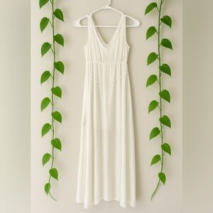 Shinestar White Maxi Dress